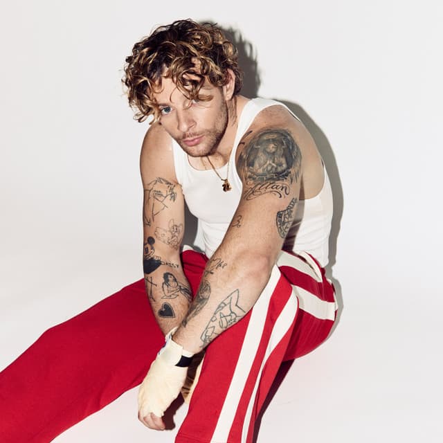 Tom Grennan's artist profile image