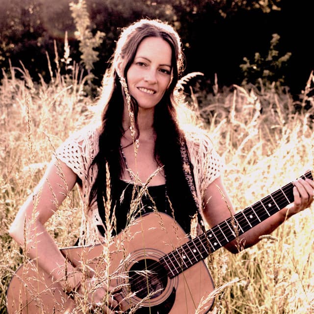 Carrie Tree artist profile image