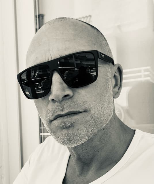 DJ Dean artist profile image