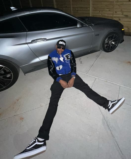 Sean Love artist profile image