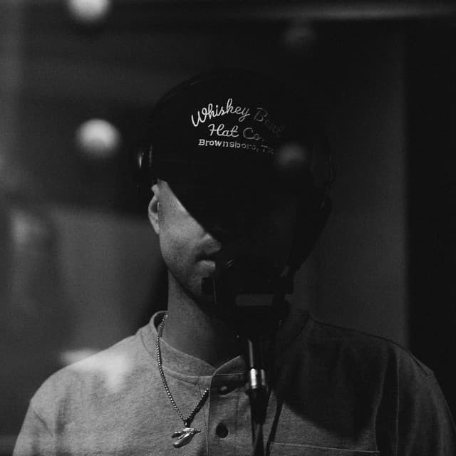 Greylan James artist profile image