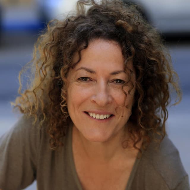 Yehudit Ravitz profile