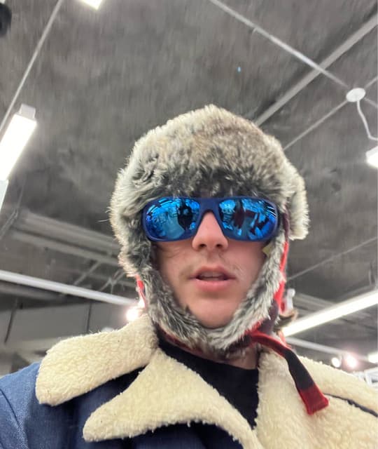 TEEN BLUSH artist profile image