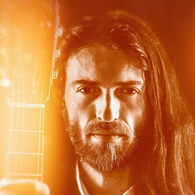 Estas Tonne artist profile image