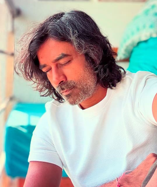 Kingshuk Chakravarty artist profile image