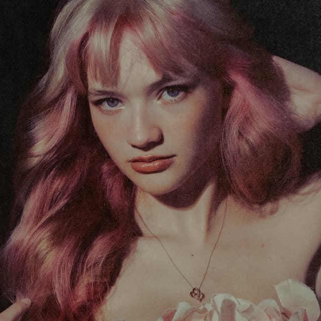 Ella Red artist profile image