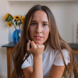 Elle Limebear's artist profile image