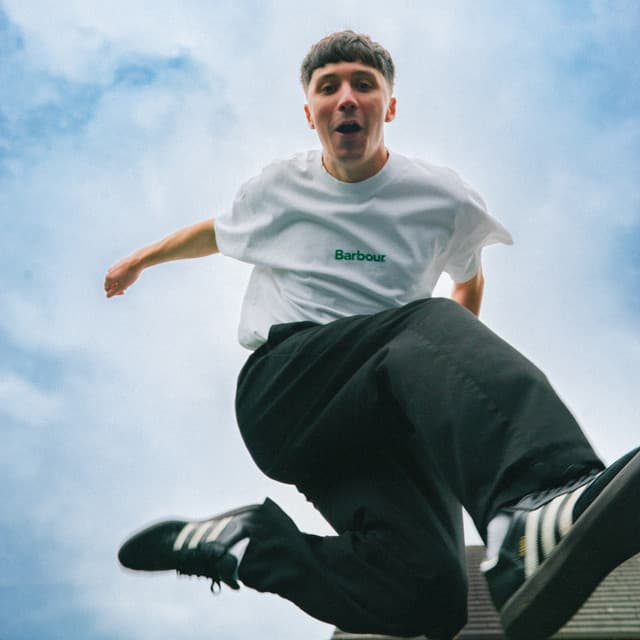 SHEE's artist profile image