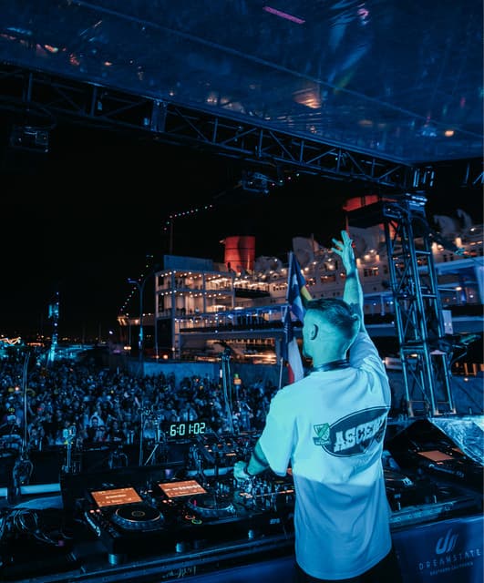 Billy Gillies artist profile image