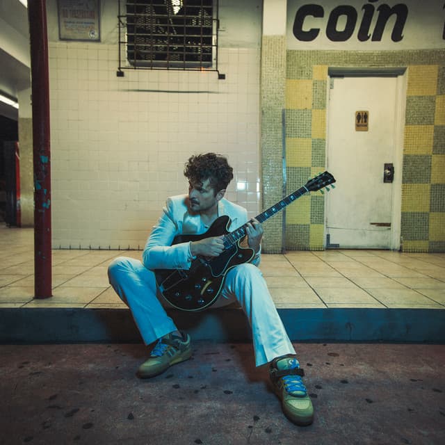 Tommy Torres artist profile image