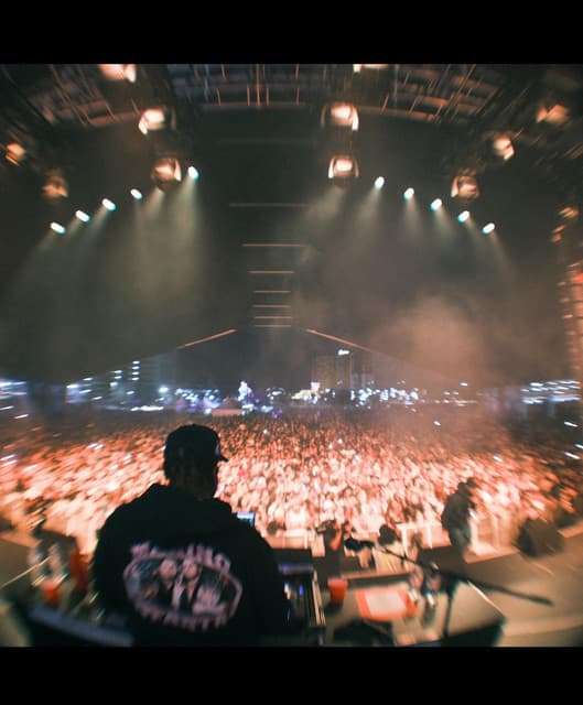 Dvme's artist profile image