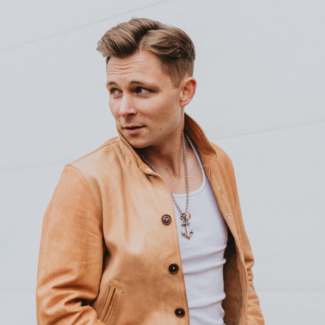 Frankie Ballard artist profile image