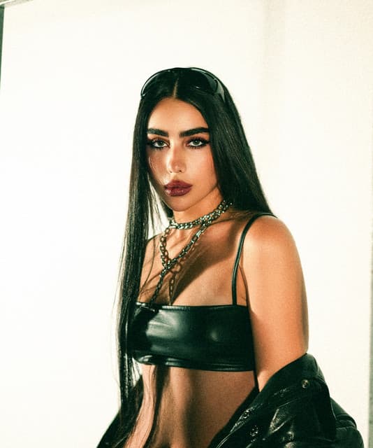 Dana Vicci's artist profile image
