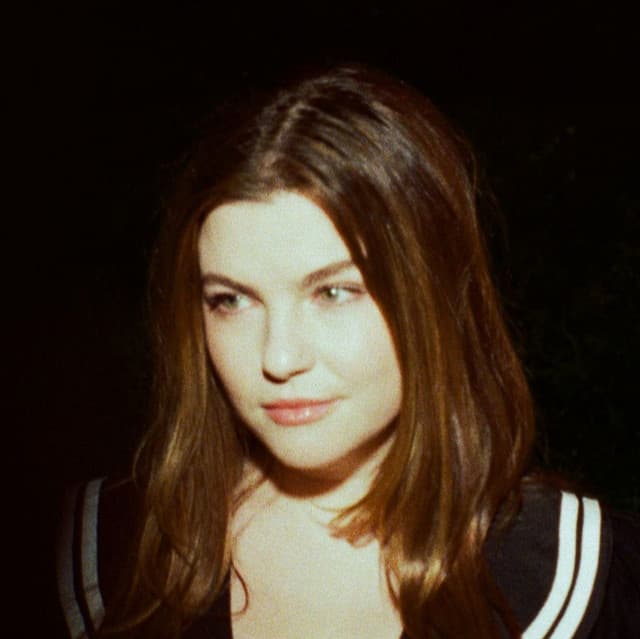 Phoebe Ryan artist profile image