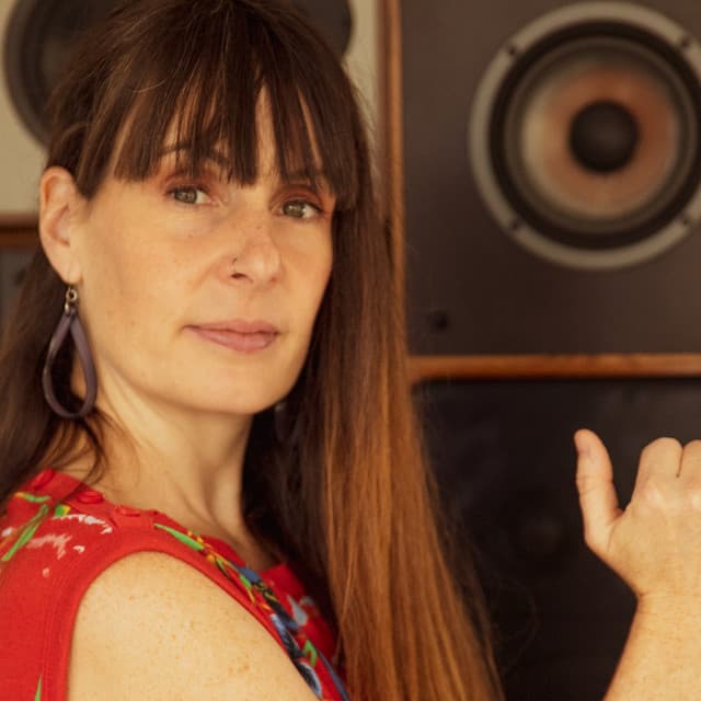 Elizabeth Shepherd artist profile image
