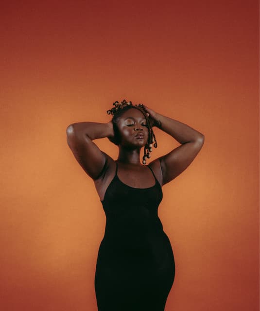 Lizzie Berchie artist profile image
