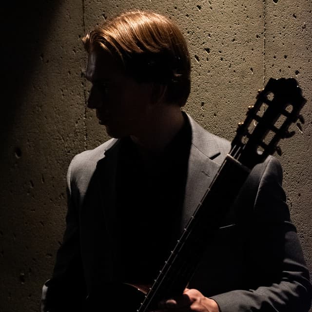 Simon Farintosh artist profile image