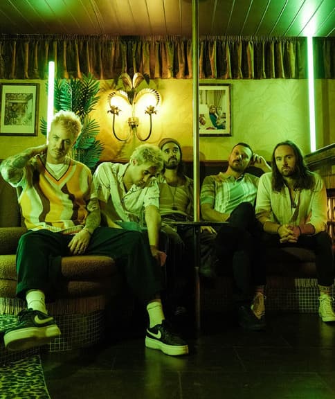 Hands Like Houses artist profile image