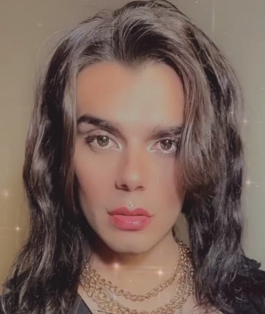 Maxie Del Valle artist profile image