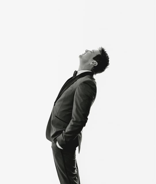Jeremy Renner artist profile image