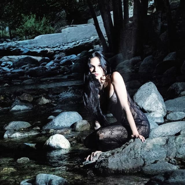Maggie Lindemann artist profile image