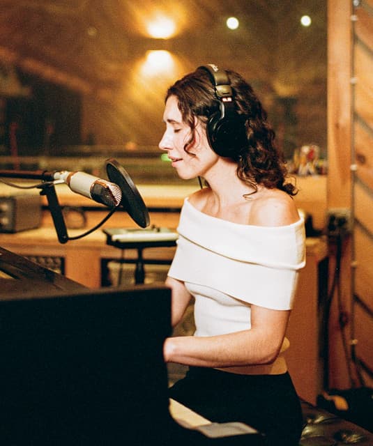 Jackie Evans artist profile image