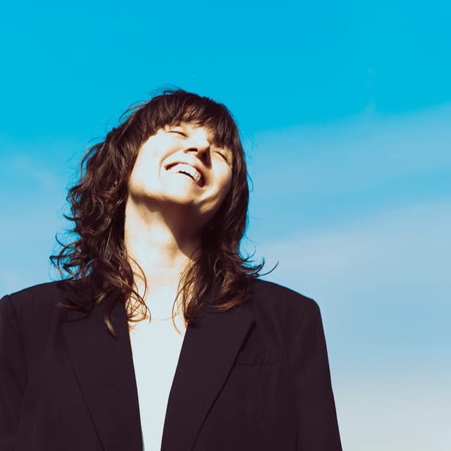 Courtney Barnett's artist profile image