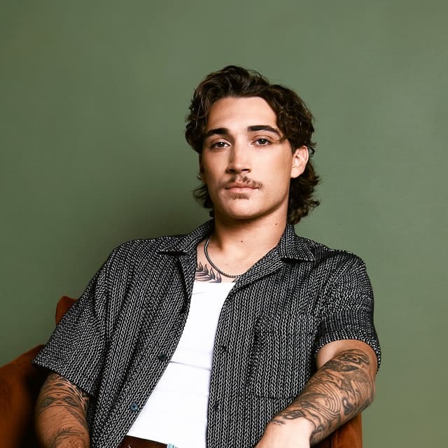 Avery Roberson artist profile image