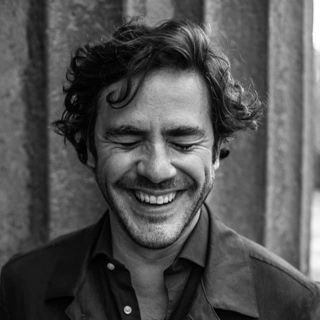 Jack Savoretti's artist profile image