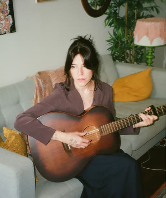 Rachel Bobbitt's artist profile image