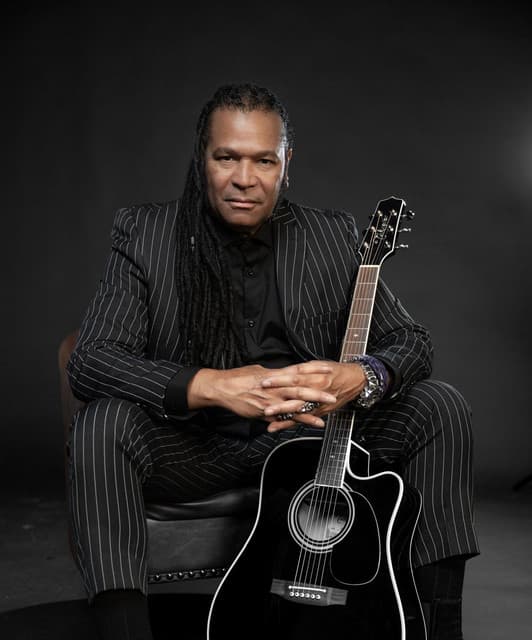 Amaury Gutiérrez artist profile image