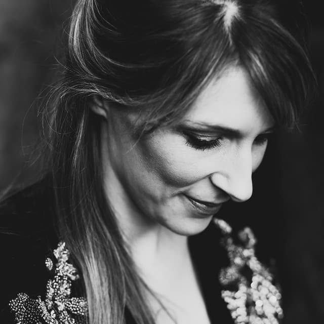 Emily Smith artist profile image