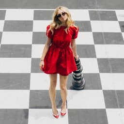 Claire Rosinkranz's artist profile image