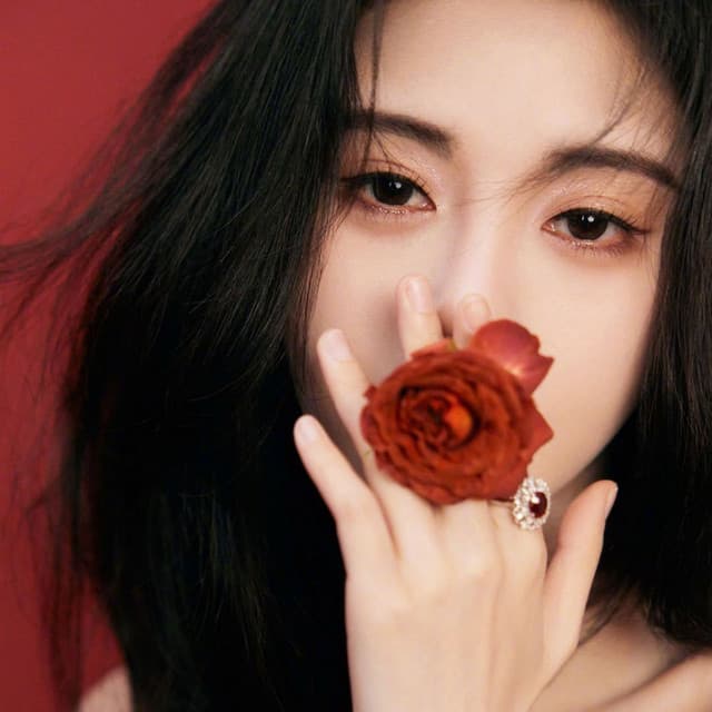 鞠婧祎 artist profile image