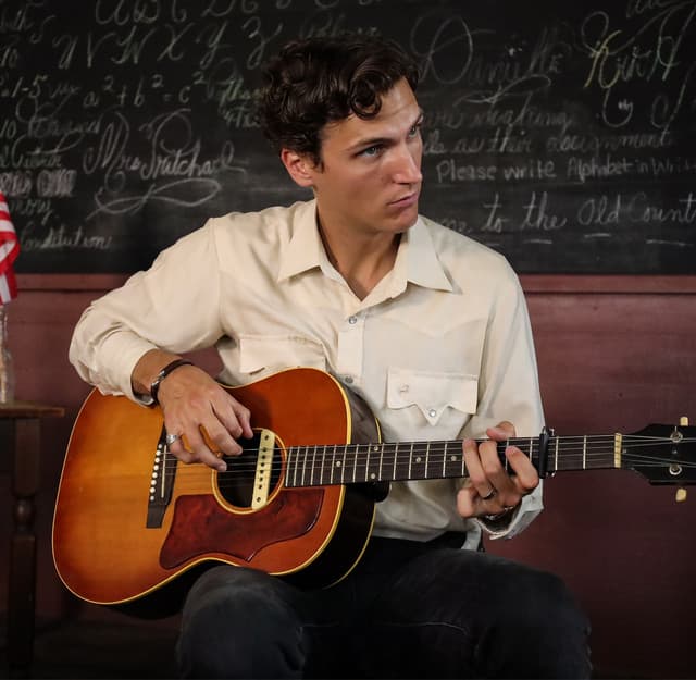 Branson Anderson artist profile image