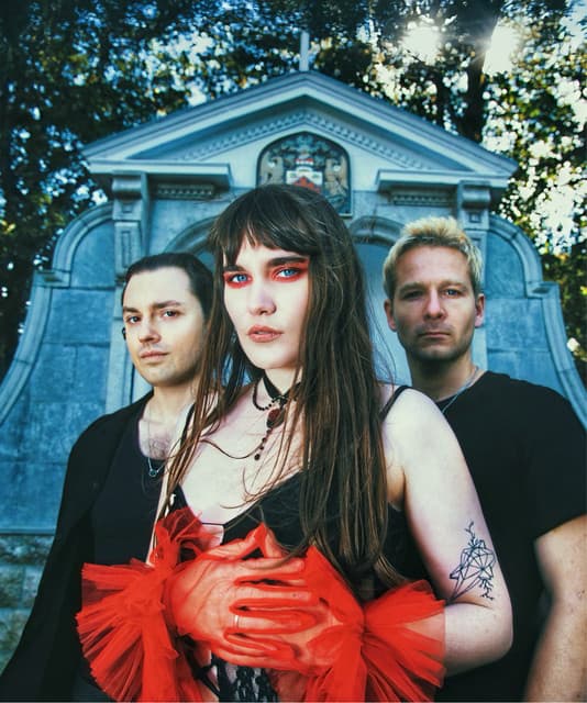 Calva Louise's artist profile image