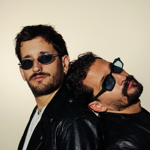 Mau y Ricky artist profile