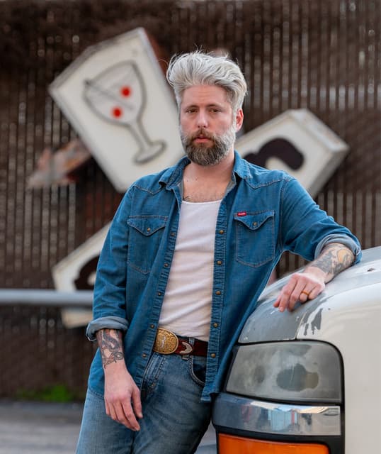 Christopher Seymore artist profile image