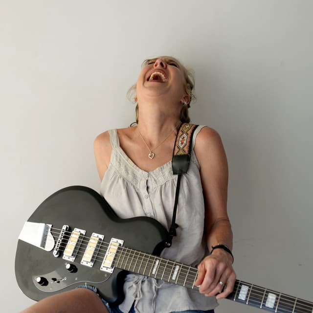 Kristin Hersh's artist profile image
