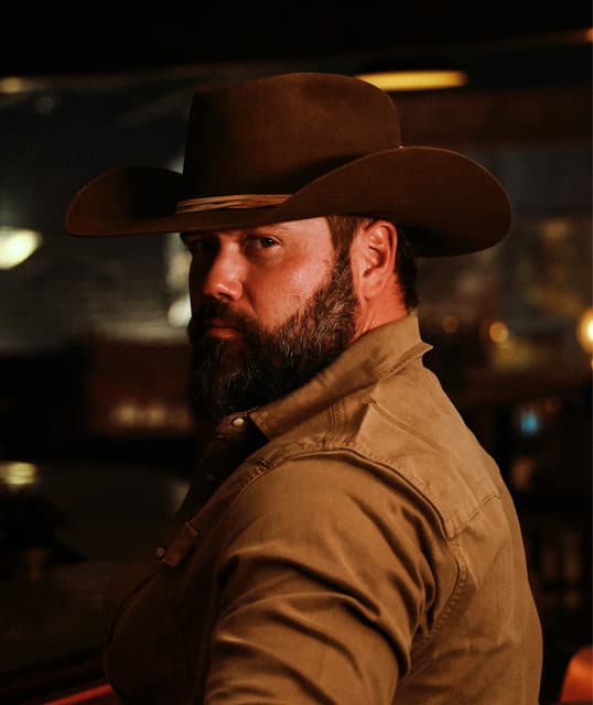 Mike Ryan artist profile