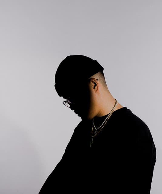 qu artist profile image