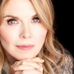 Mary Fahl's artist profile image