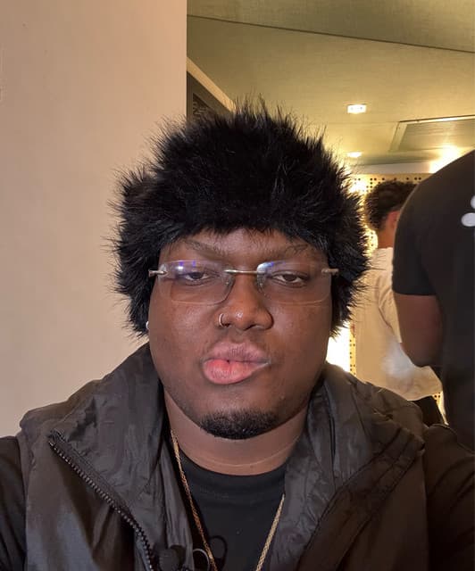 10 QUI artist profile image