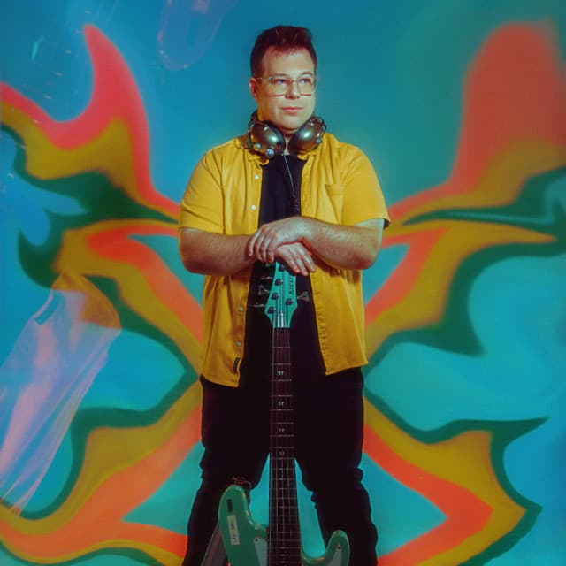 CARRTOONS artist profile image