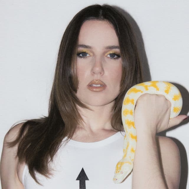 Juicy Romance artist profile image