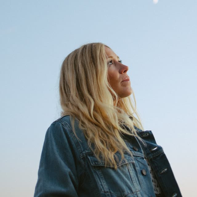 Ellie Holcomb artist profile image