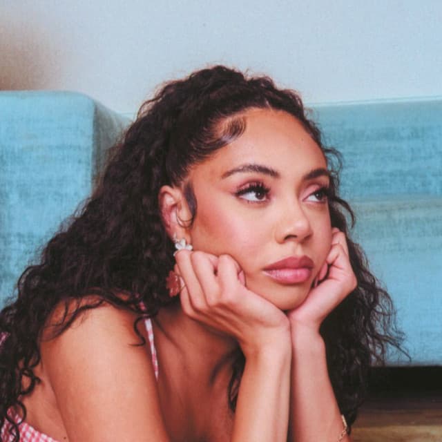 Jaz Karis's artist profile image