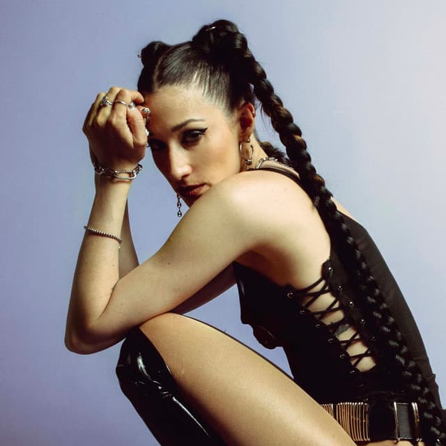 Emi Jeen artist profile image