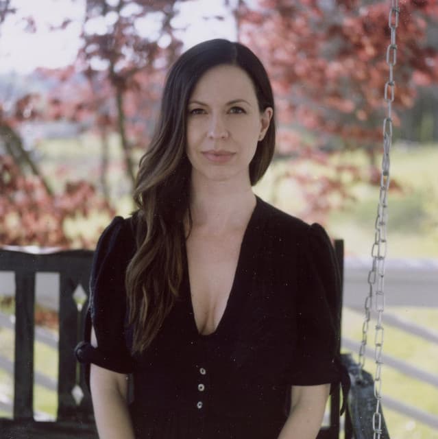 Joy Williams artist profile image