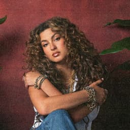 Tori Kelly's artist profile image